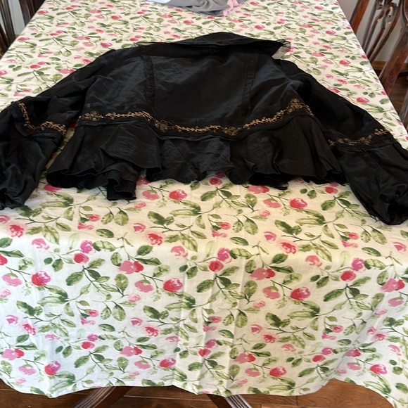 Vintage Chagall blazer. Black. Snap up belt. Size 12 - Picture 9 of 10